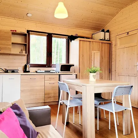 Doborowy Nad Brzegiem Jeziora Wdzydzkiego Kaszuby Ferienhaus *